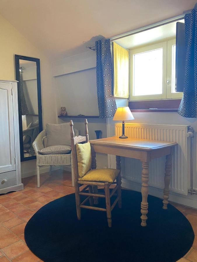 Bed and Breakfast L'Atterrissage Santes Экстерьер фото